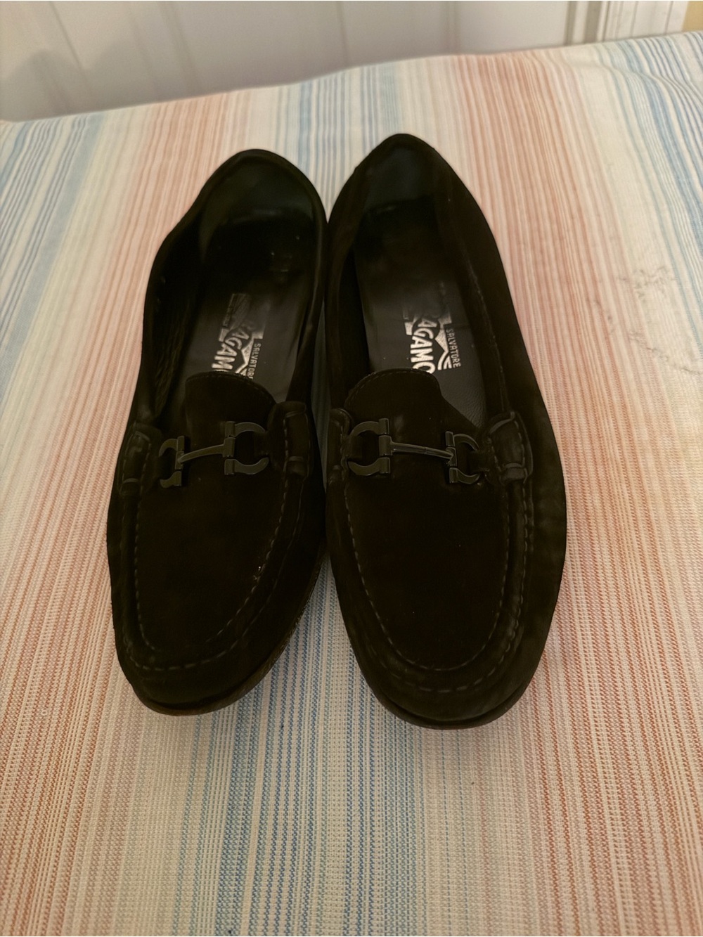 Salvatore Ferragamo size 8.5 black suede gancini bit loafers made in Italy